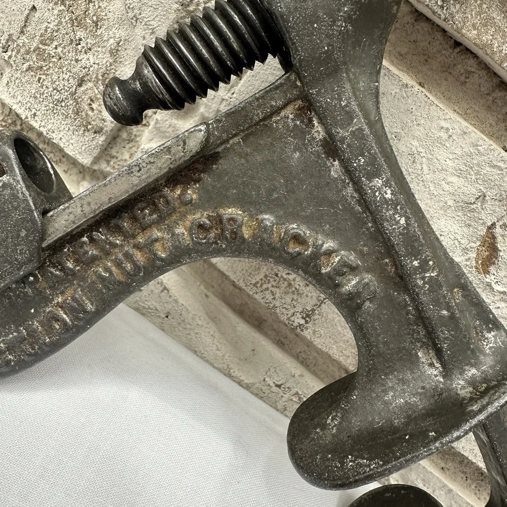 VTG Perfection Nut Cracker Branford Conn. Cast Iron Model 28 Table Counter Mount